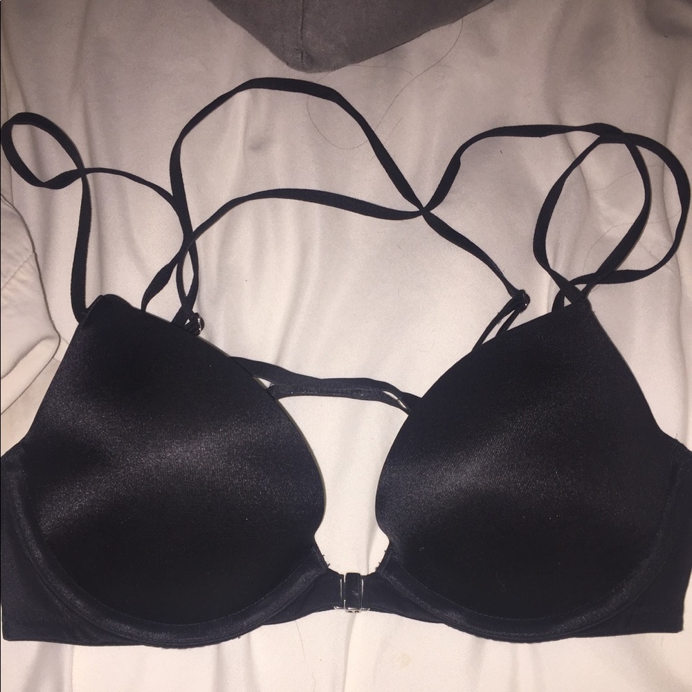 Victoria Secrets 32B Bra!
